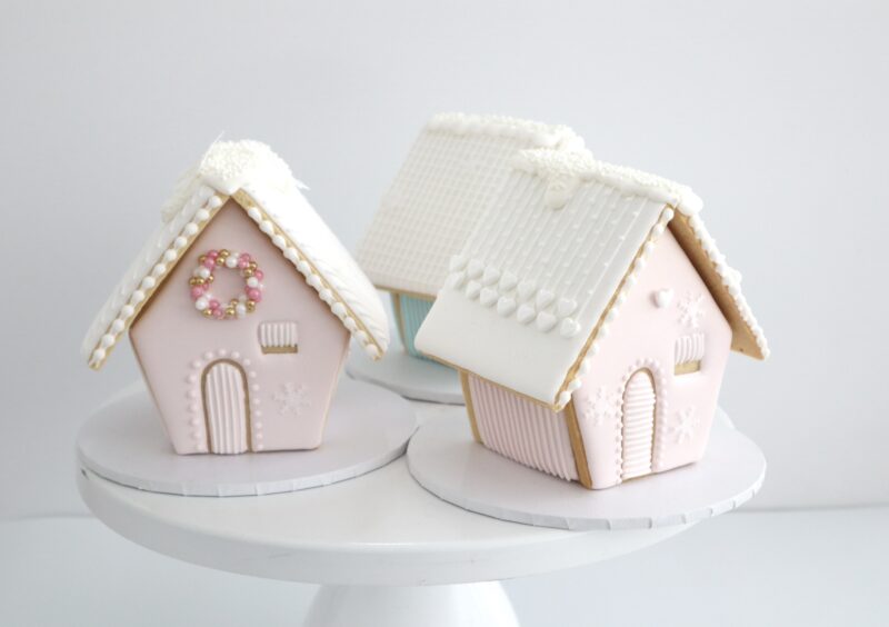 Miss Biscuit Christmas Cottage Small